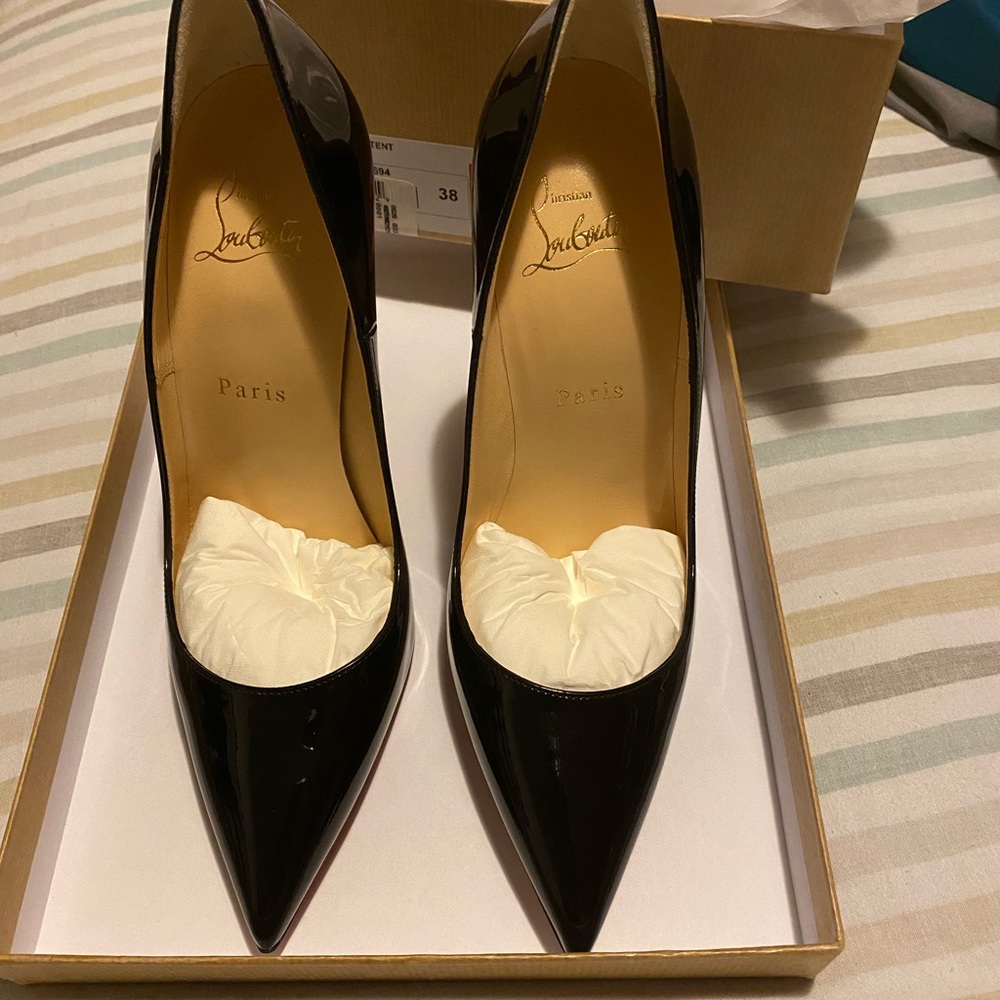 Christian Louboutin So Kate